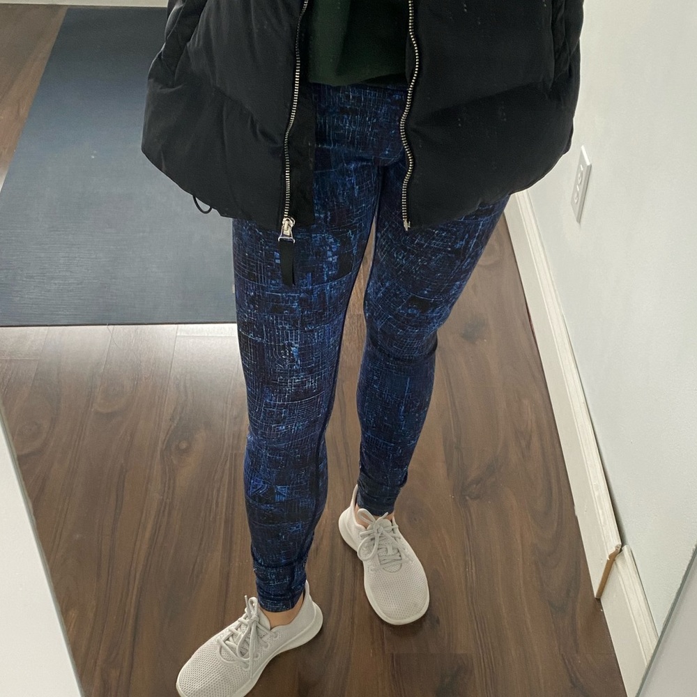 Lululemon leggings size 6